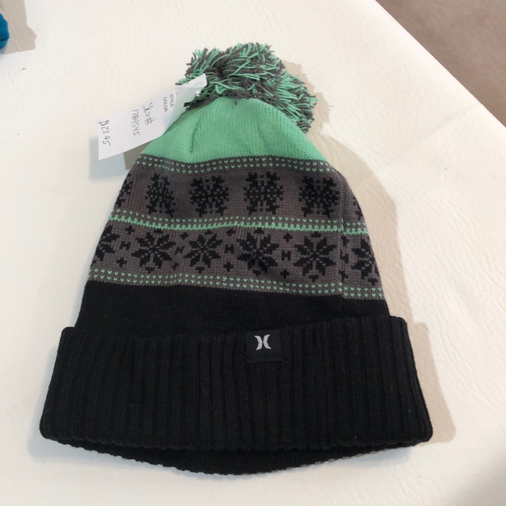 NWT Hurley Beanie Fit most people